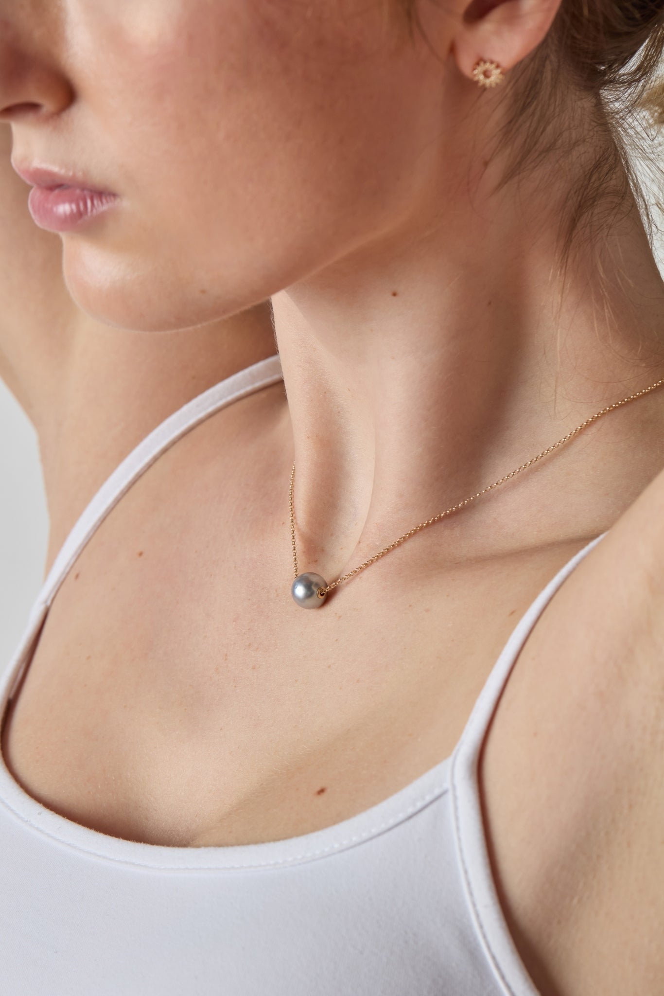 Floating Grey Tahiti Pearl Necklace 