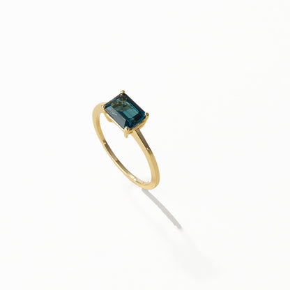 Gold_Topaz_Ring